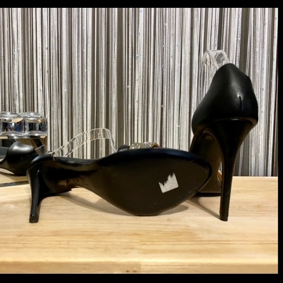 🔻SALE🔻HALSTON HERITAGE🔹EXCELLENT CONDITION • ALL LEATHER MATERIAL. - Picture 7 of 8
